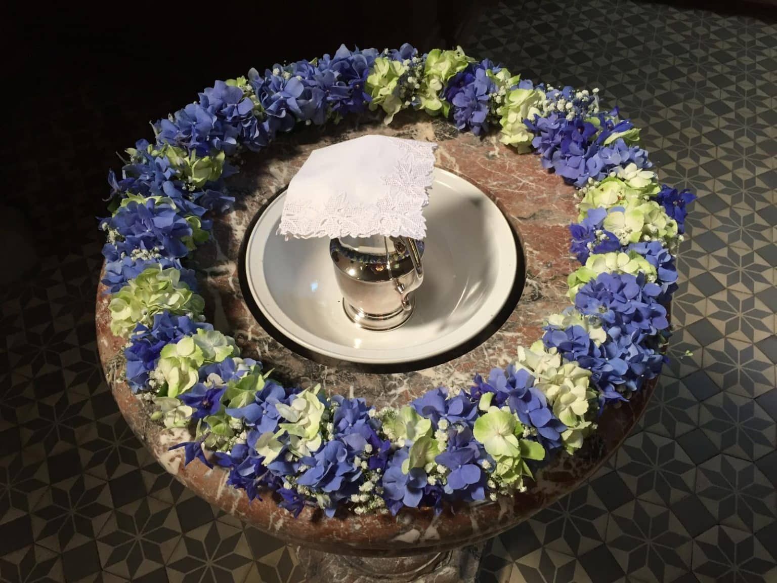 PankerWeihwasserBlumen-1536x1152 Fotorechte Güterverwaltung Panker.jpeg